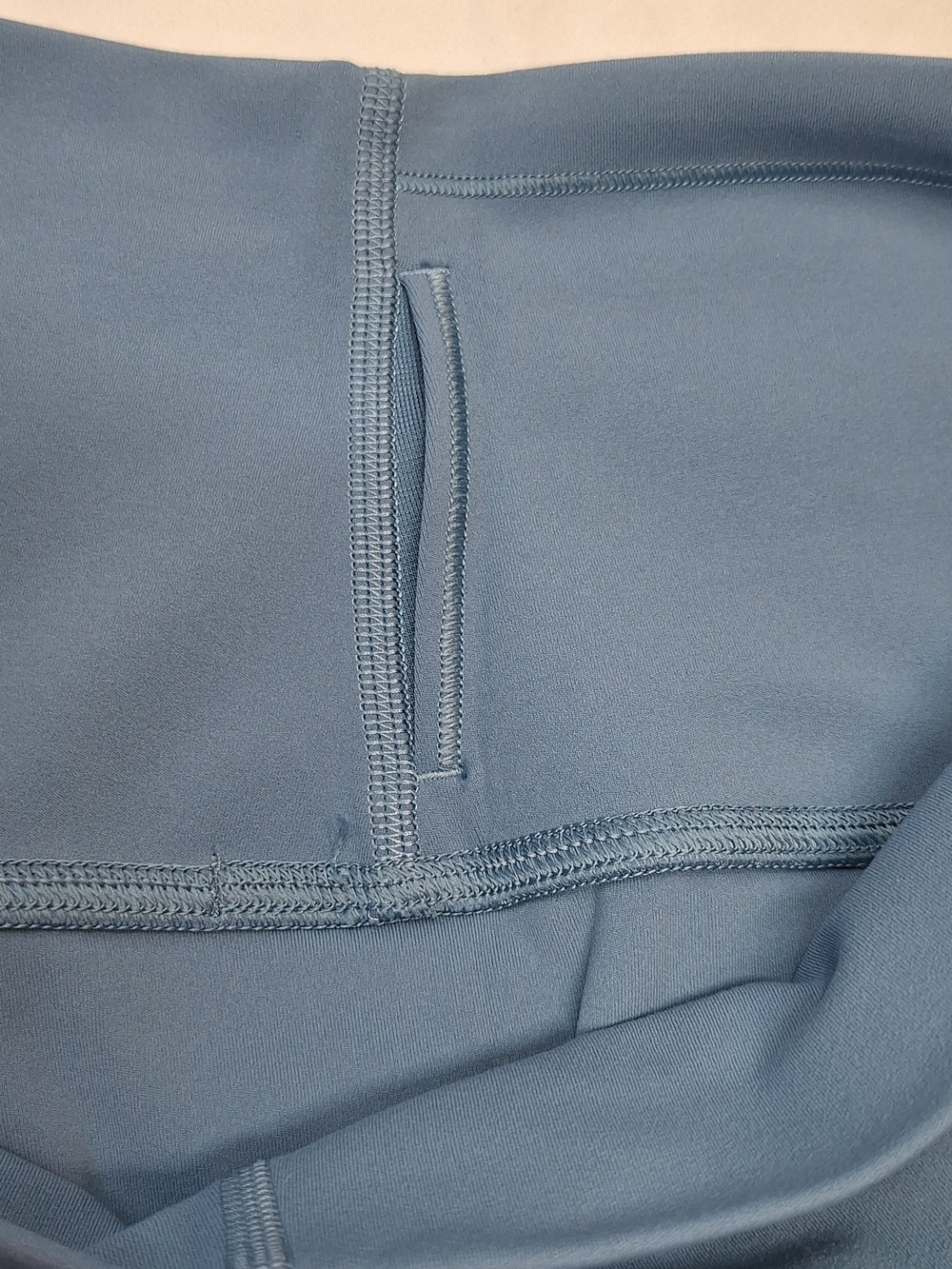 lululemon athletica High-Rise Women’s Blue Bike Shorts - Picture 7 of 8